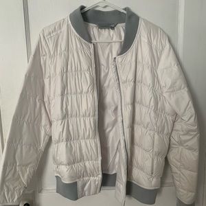 Women’s Athleta white puff coat